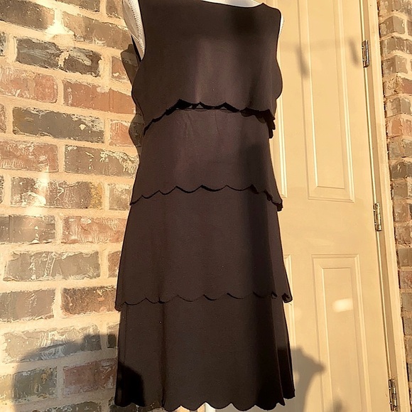 Philosophy Tiered Scallop Ruffle Shift Little Black Dress Size Large - Picture 3 of 9